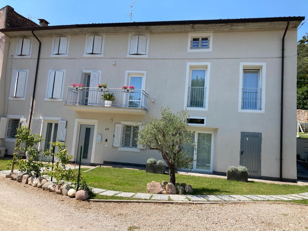 Отель Casale Luel Валеджо-суль-Минчо Экстерьер фото
