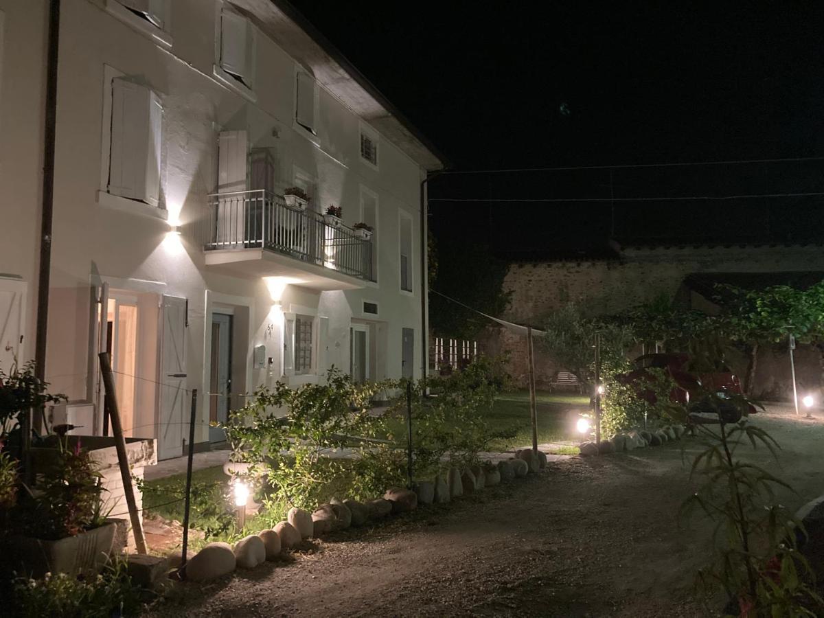 Отель Casale Luel Валеджо-суль-Минчо Экстерьер фото